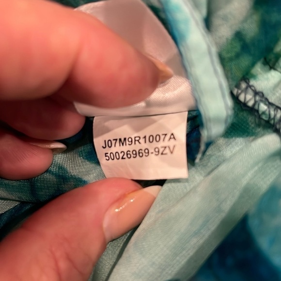 Jones New York Signature L green/blue batwing silky cinched waist top - Picture 9 of 11